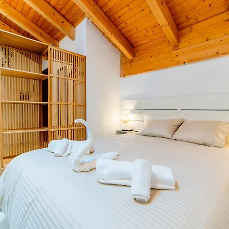 Atico Santa Clara 아파트 Burgo